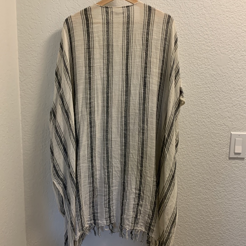 Striped Cover Up - Picture 7 of 9